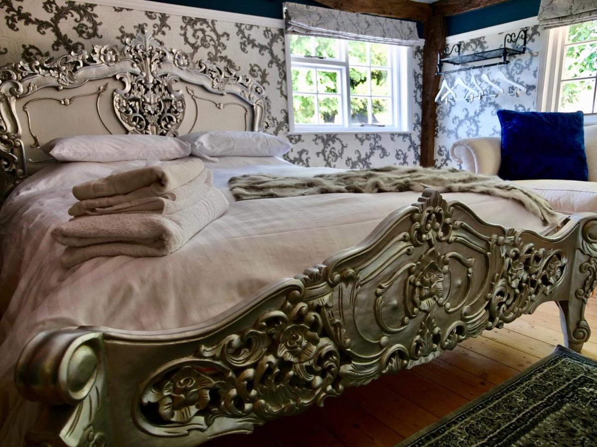 Luxury 9 Bed Manor House Hot Tub Cinema Room Skytv Saffron Walden Exterior foto